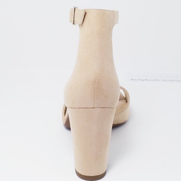 Jessica Simpson Women Heel Sandals - Picture 2 of 4